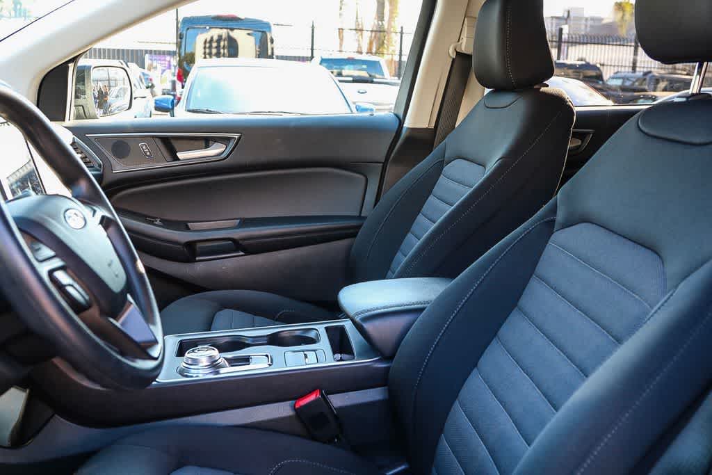 Thumbnail: 2023 Ford Edge - 19