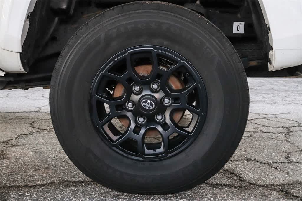 Thumbnail: 2022 Toyota Tacoma - 10