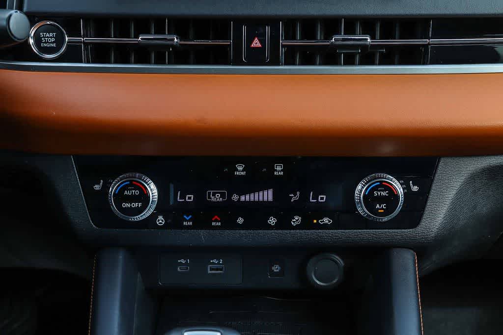 Thumbnail: 2023 Mitsubishi Outlander - 14