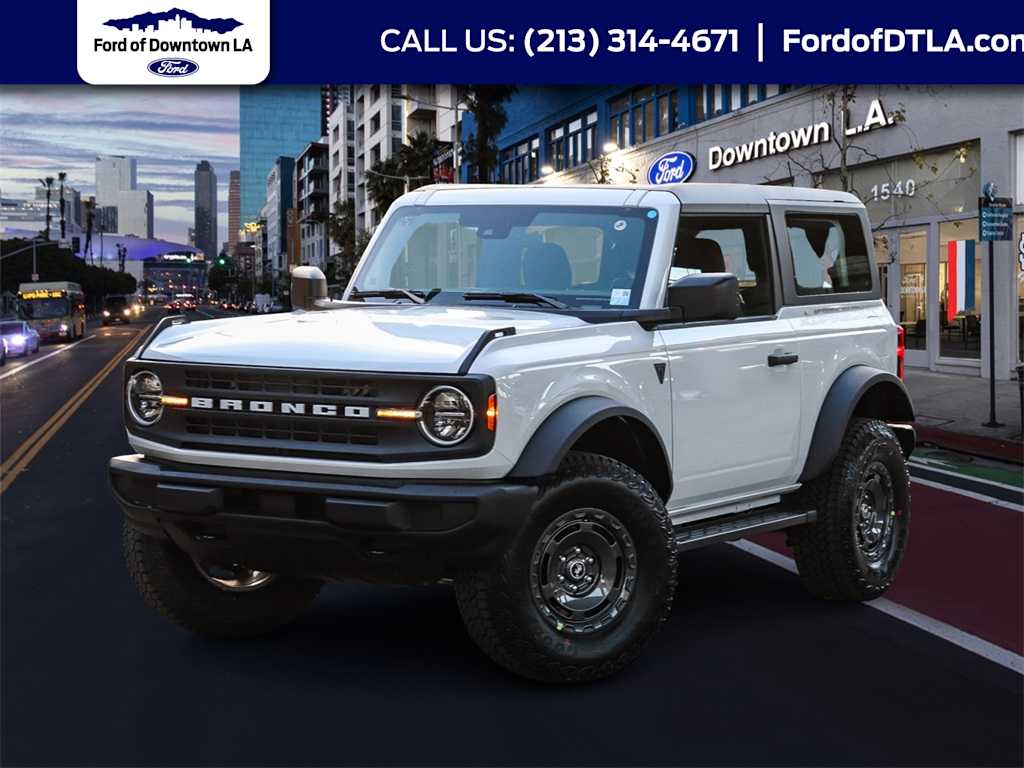2025 Ford Bronco 2-Door Base's photo