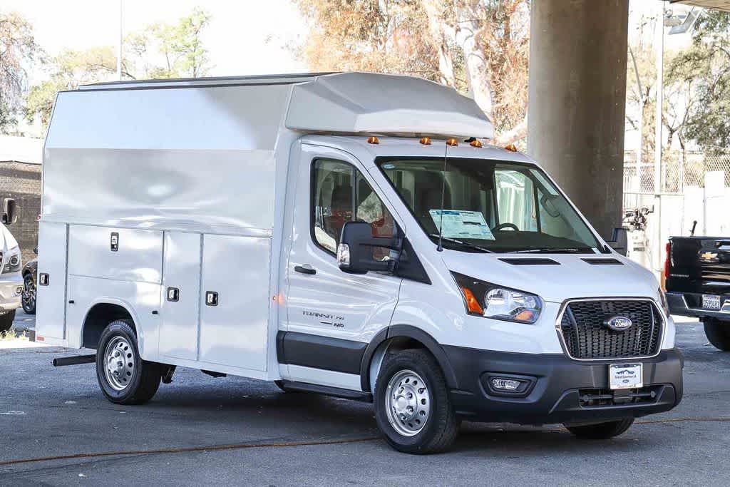 2025 Ford Transit Cutaway Base