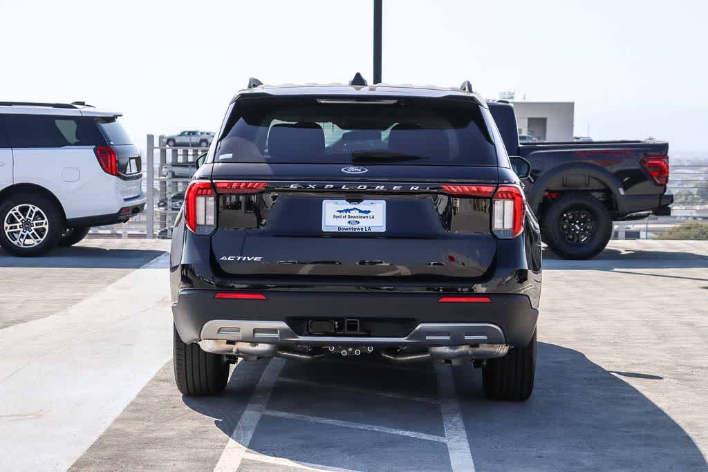 Thumbnail: 2026 Ford Explorer - 5