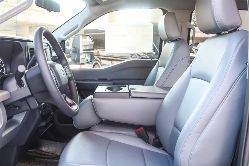 Thumbnail: 2026 Ford F-450 - 29