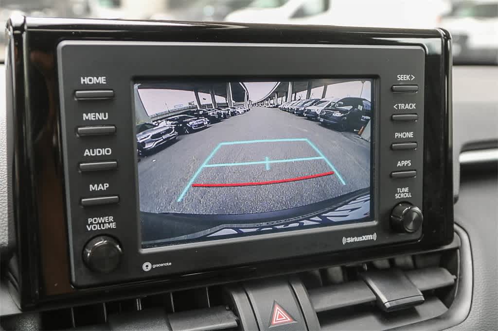 2022 Toyota RAV4 XLE 23