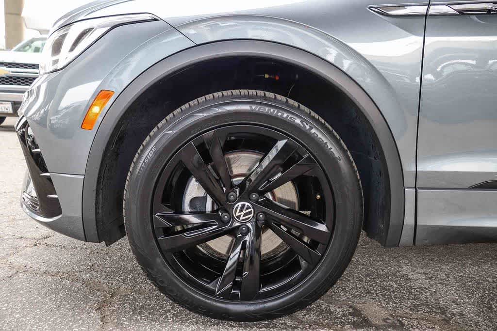 Thumbnail: 2023 Volkswagen Tiguan - 11