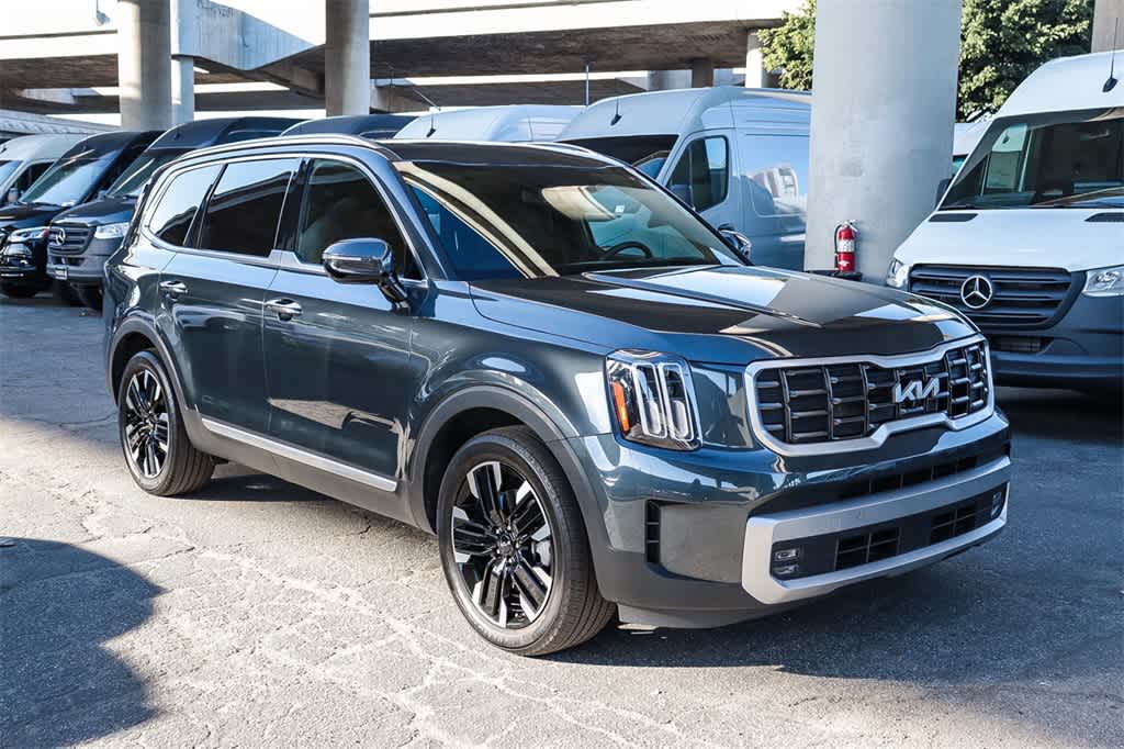 Thumbnail: 2023 Kia Telluride - 3
