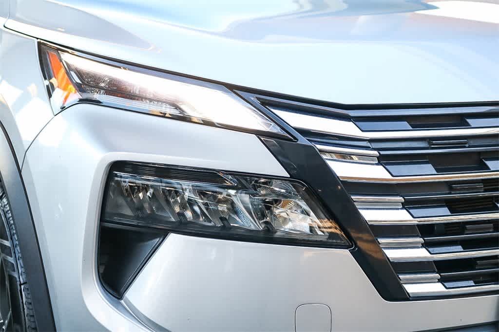 2024 Nissan Rogue S photo 3