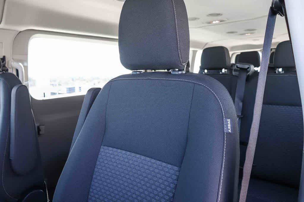 Thumbnail: 2023 Ford Econoline - 29