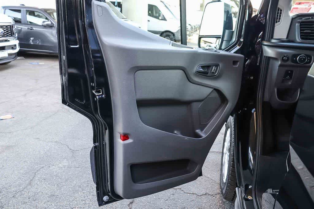 Thumbnail: 2024 Ford Econoline - 22