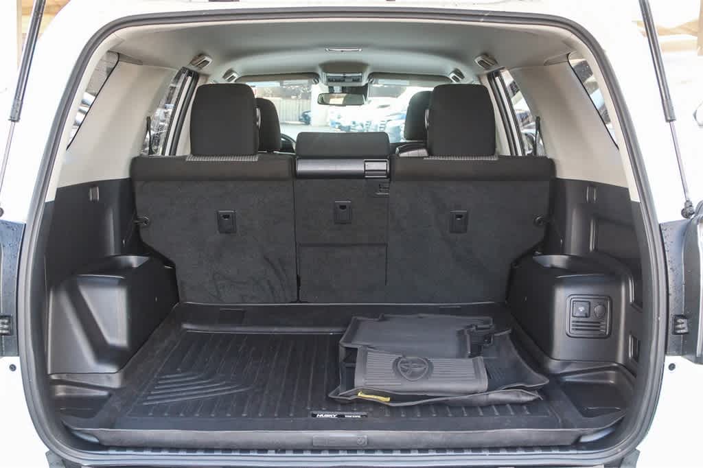 Thumbnail: 2022 Toyota 4Runner - 30