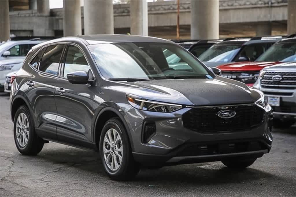 Thumbnail: 2024 Ford Escape - 3