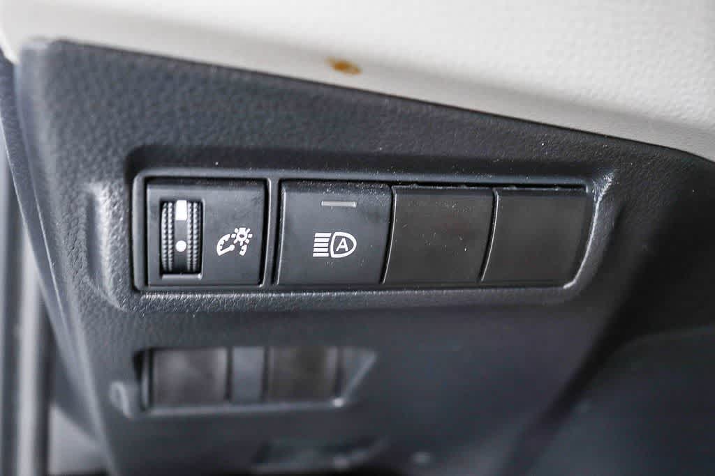 Thumbnail: 2023 Toyota Corolla Cross - 21