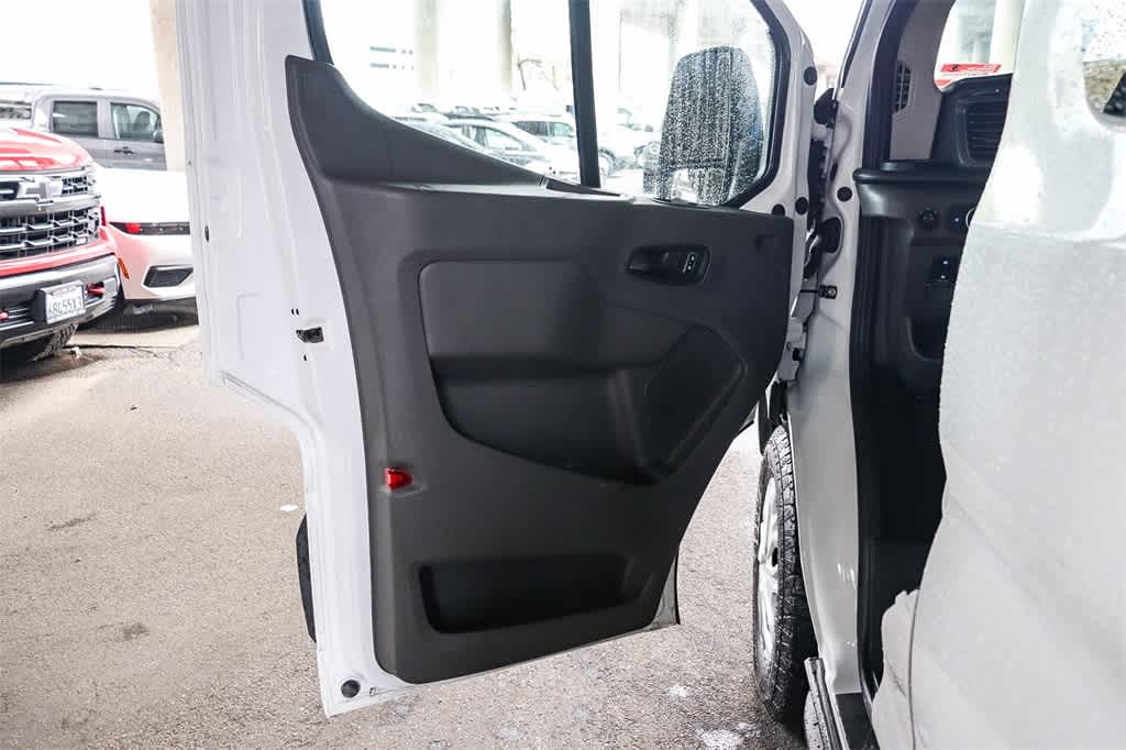 Thumbnail: 2023 Ford Econoline - 21