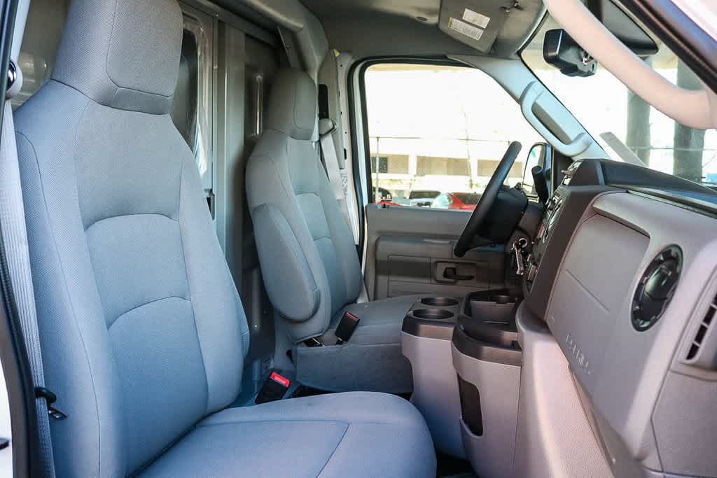 2026 Ford E-Series Cutaway Base - Photo 25