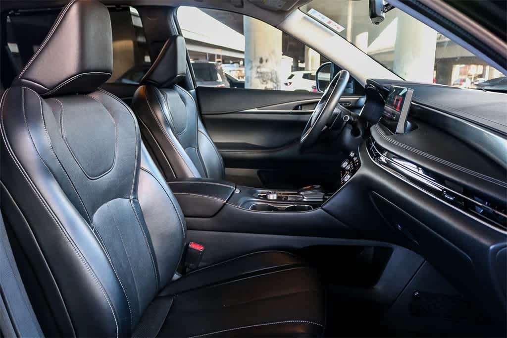 Thumbnail: 2023 INFINITI QX60 - 17