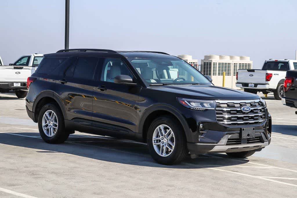 Thumbnail: 2026 Ford Explorer - 3