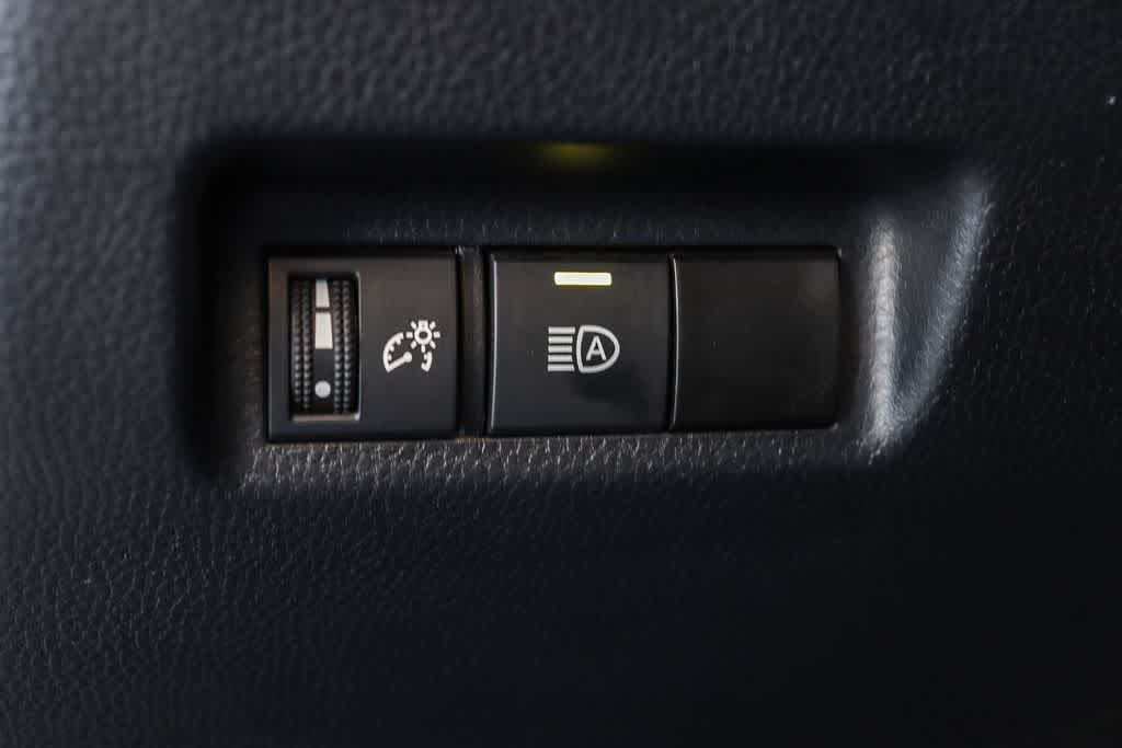 Thumbnail: 2024 Toyota RAV4 - 22