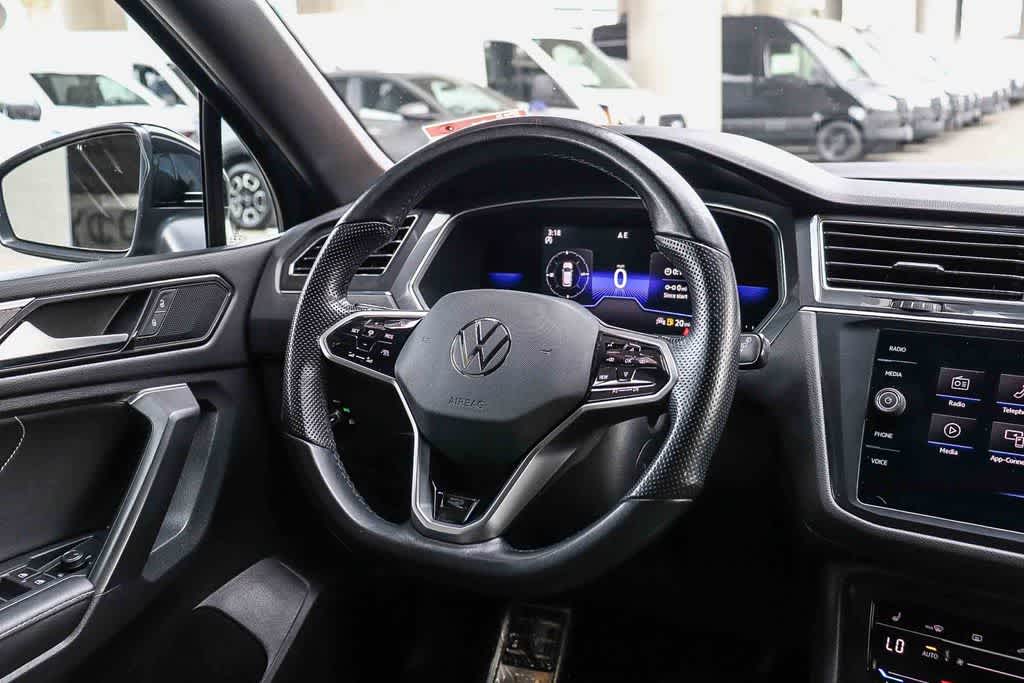 Thumbnail: 2023 Volkswagen Tiguan - 16