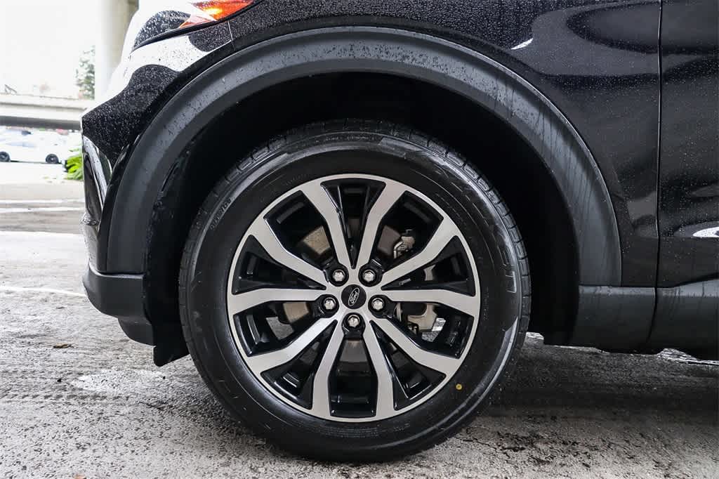 Thumbnail: 2022 Ford Explorer - 11