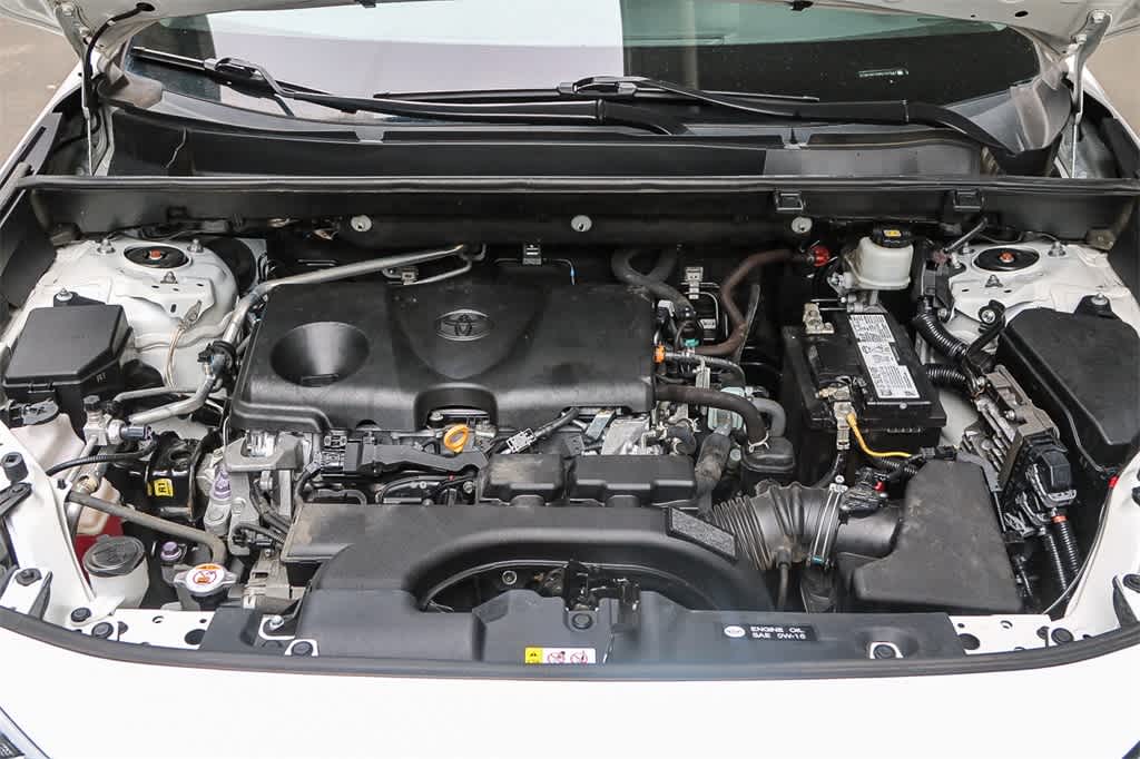 2021 Toyota RAV4 LE 26
