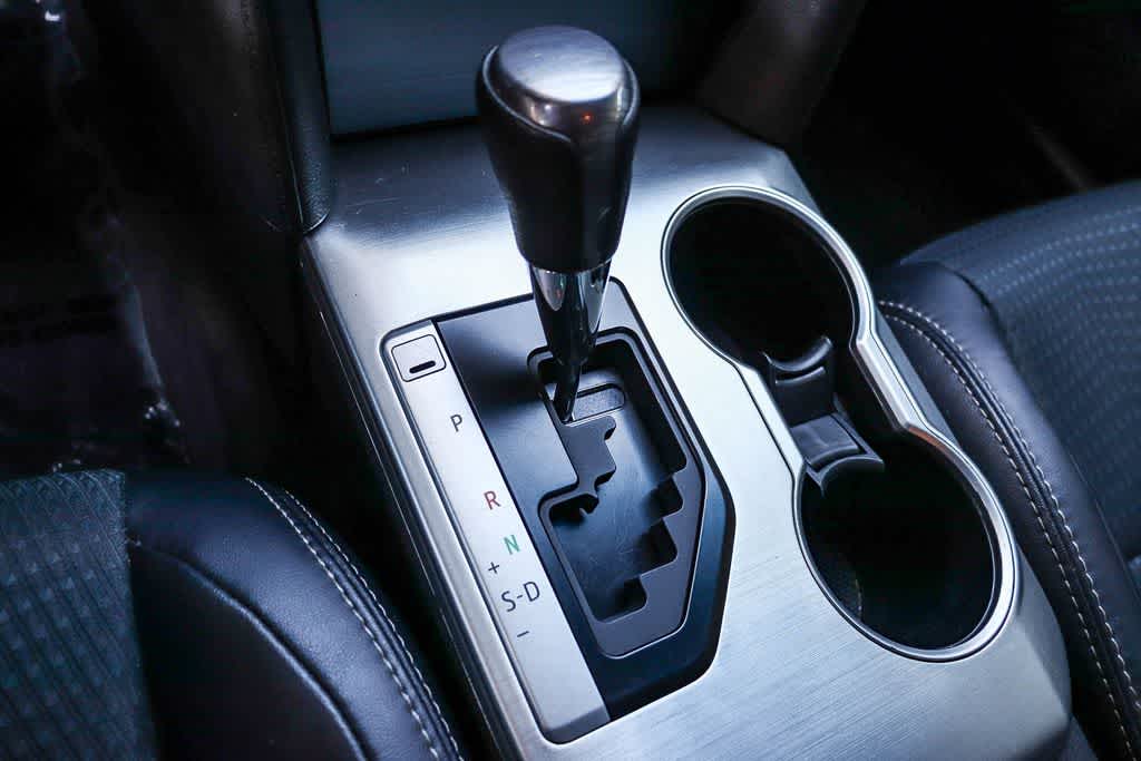 Thumbnail: 2013 Toyota Camry - 18