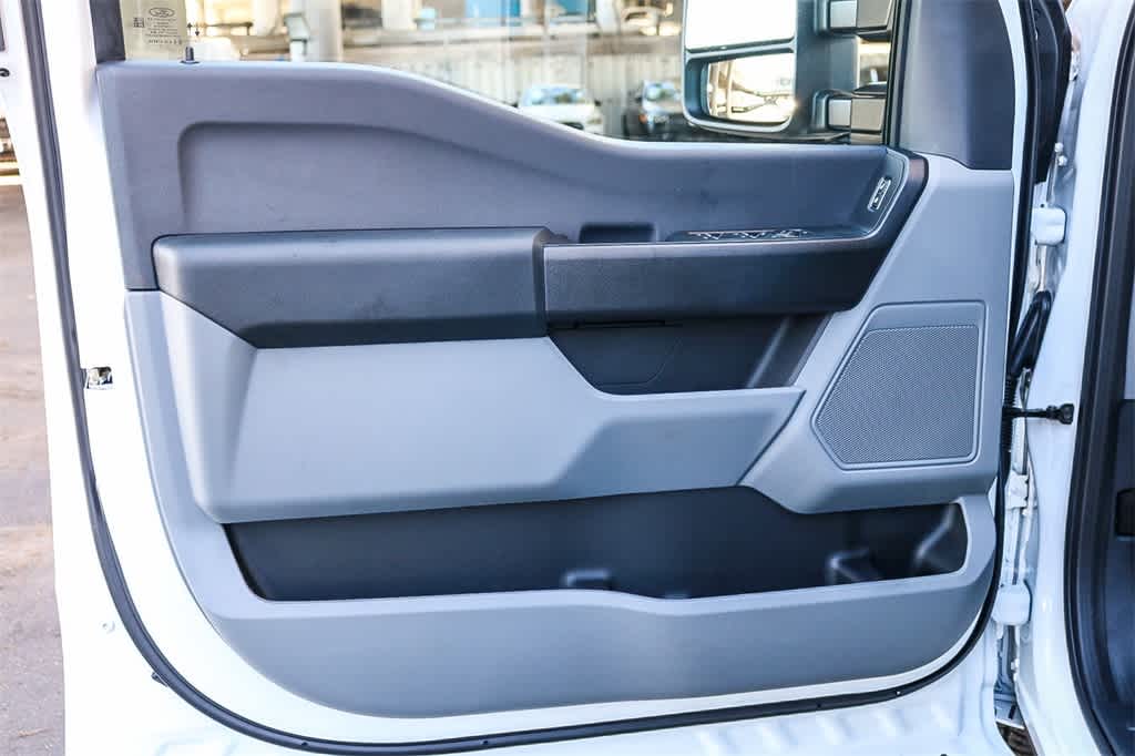 Thumbnail: 2026 Ford F-350 - 31