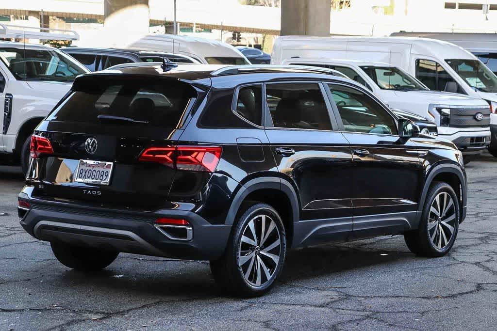Thumbnail: 2022 Volkswagen Taos - 5