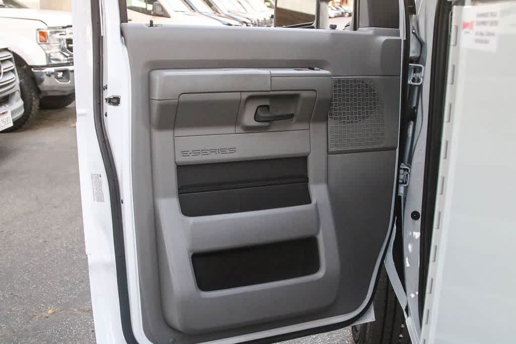 Thumbnail: 2026 Ford Econoline - 24