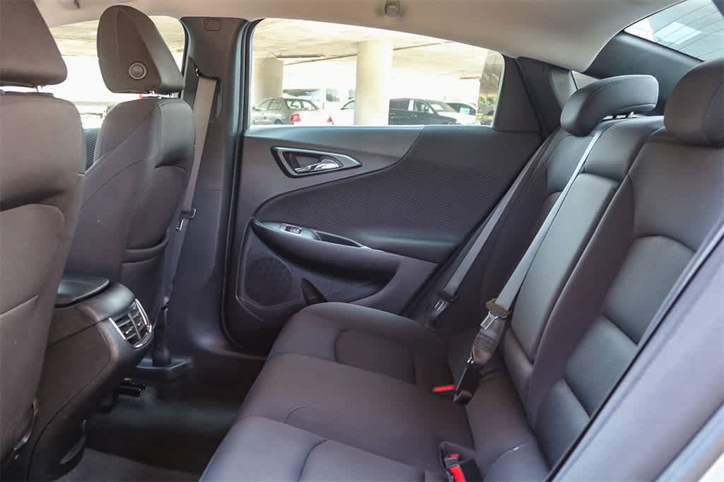 Thumbnail: 2023 Chevrolet Malibu - 18