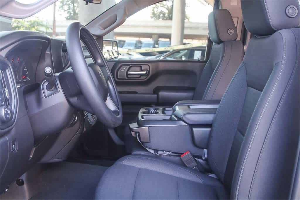 Thumbnail: 2025 Chevrolet Silverado 1500 - 18