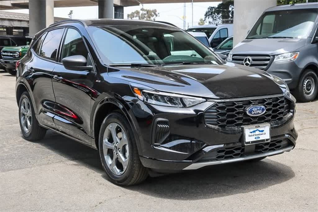 Thumbnail: 2024 Ford Escape - 3