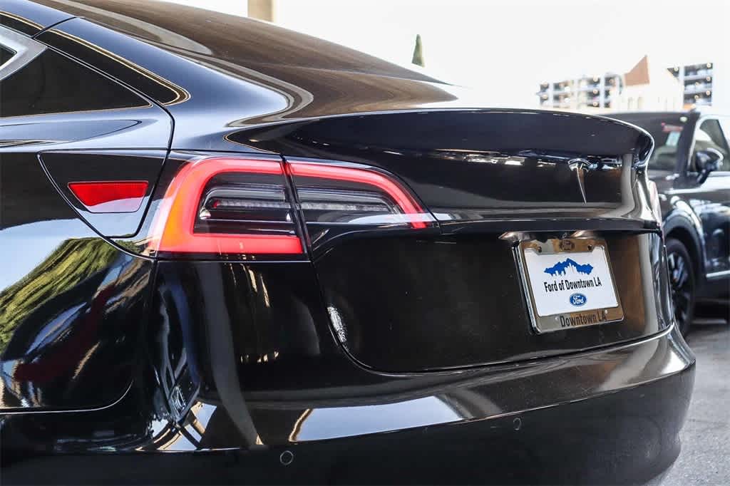 Thumbnail: 2018 Tesla Model 3 - 9