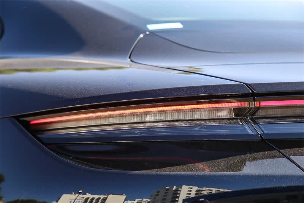Thumbnail: 2022 Porsche Taycan - 8