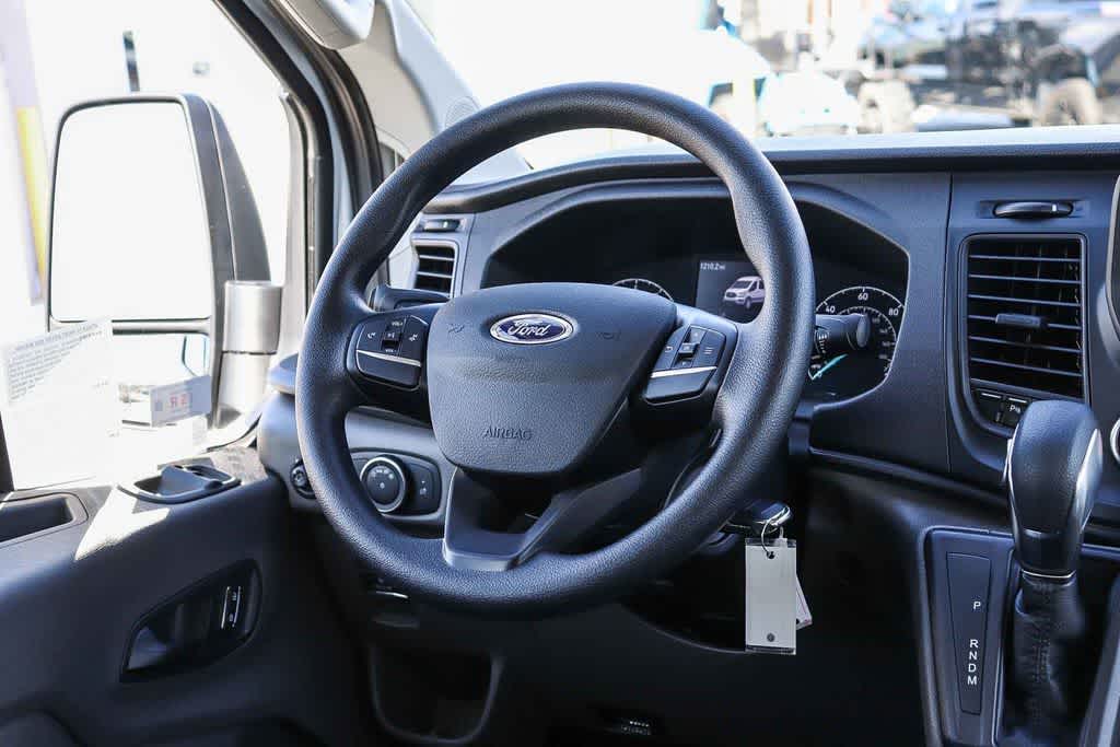 Thumbnail: 2023 Ford Econoline - 16