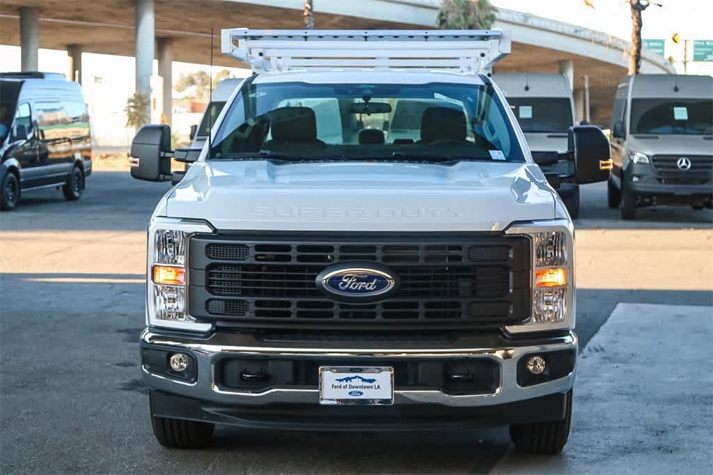 2025 Ford F-250 XL photo 2