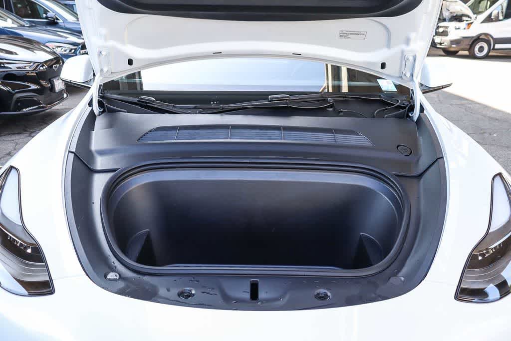 Thumbnail: 2024 Tesla Model Y - 28