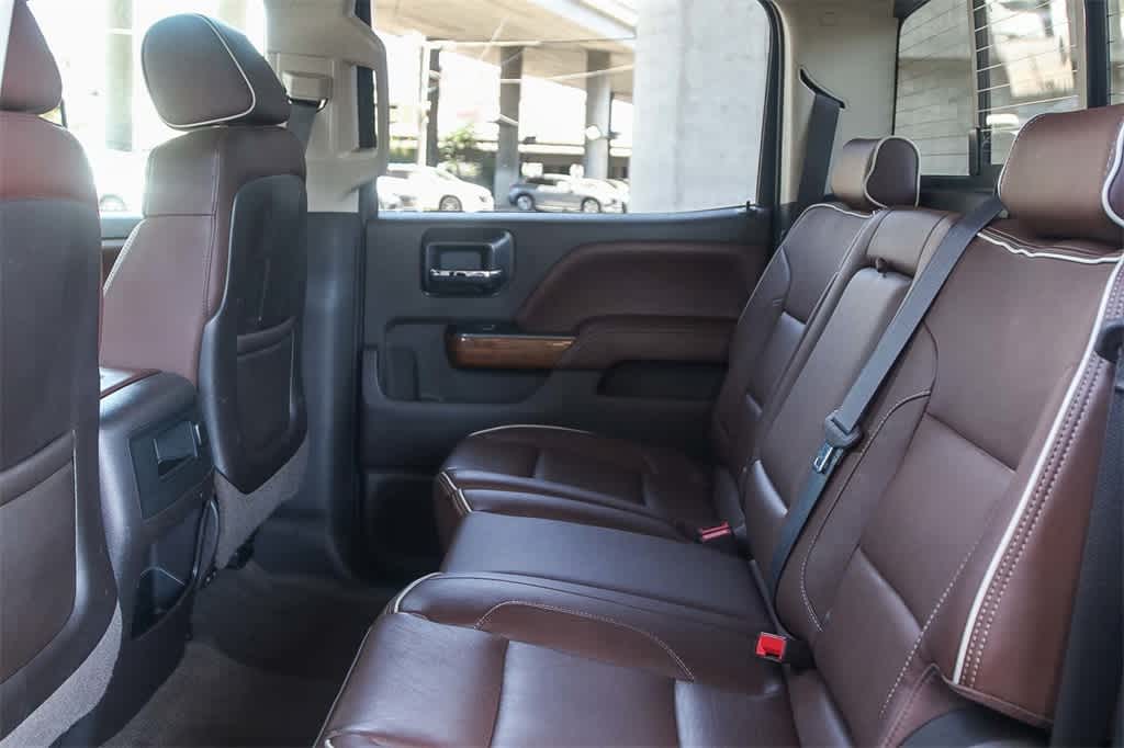 Thumbnail: 2015 Chevrolet Silverado 3500 - 21
