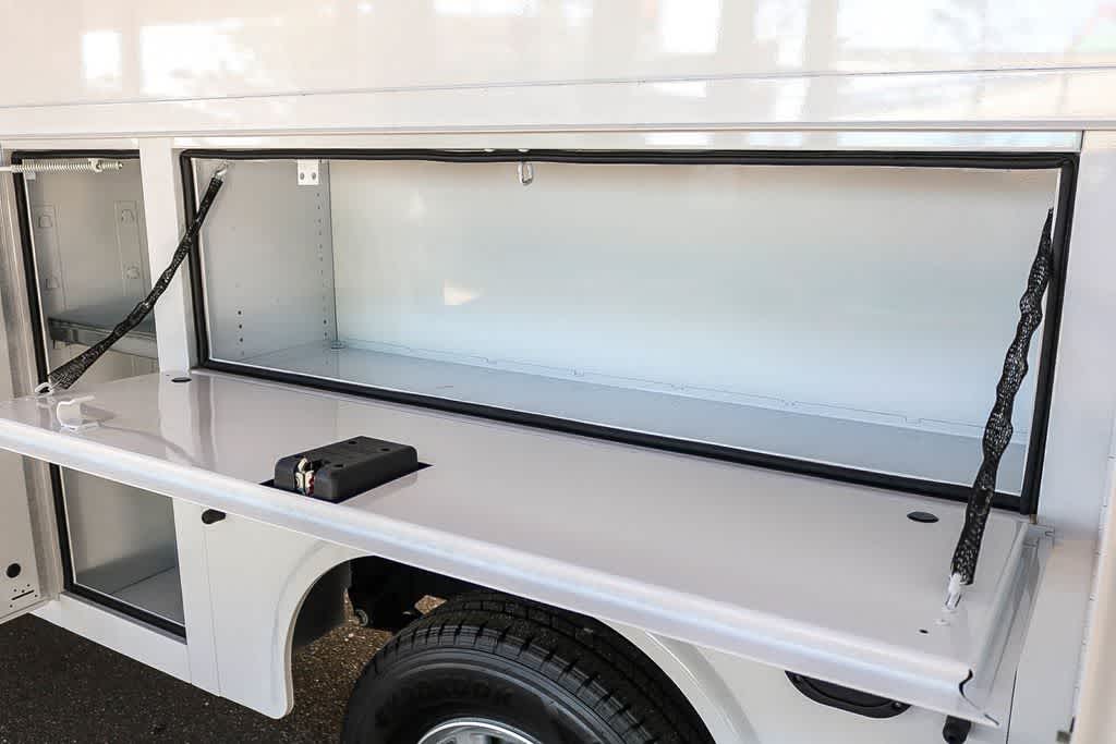 Thumbnail: 2026 Ford Econoline - 15