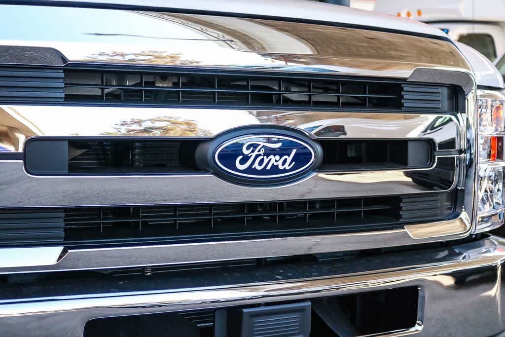 2026 Ford E-Series Cutaway Base