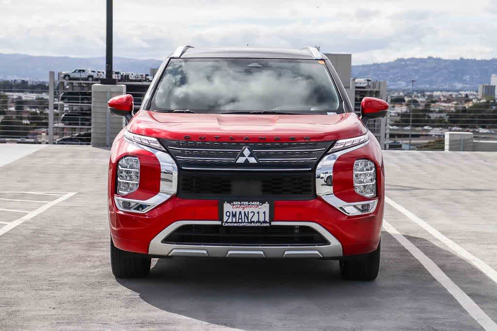 Thumbnail: 2023 Mitsubishi Outlander - 2