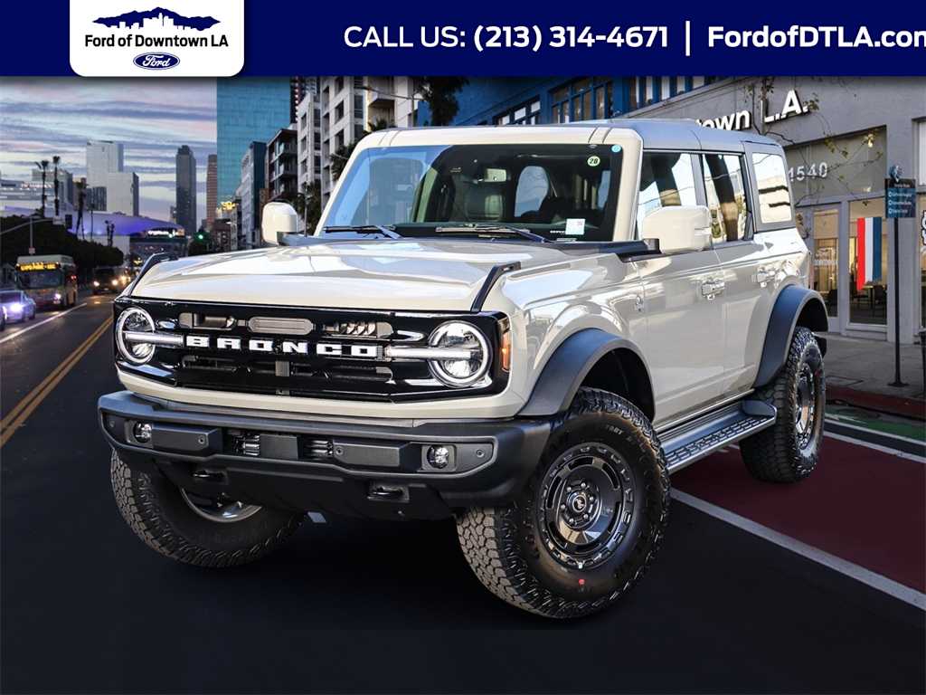 2025 Ford Bronco 4-Door Outer Banks's photo