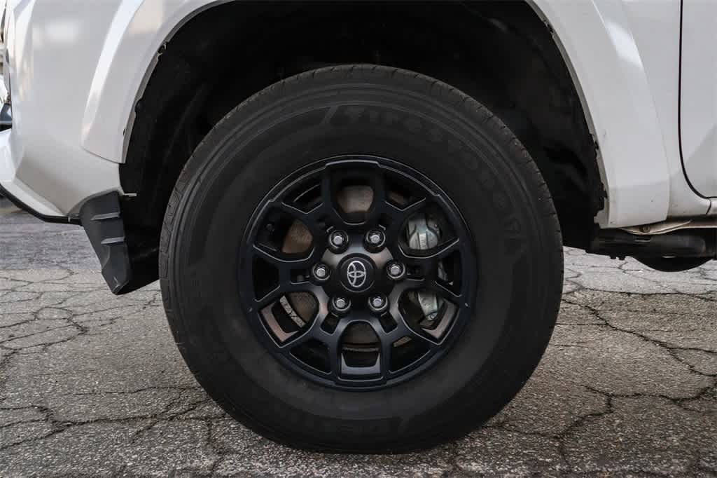 Thumbnail: 2022 Toyota Tacoma - 11