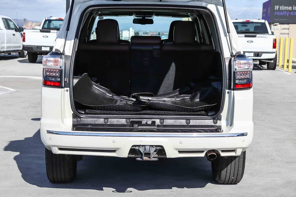 Thumbnail: 2018 Toyota 4Runner - 28