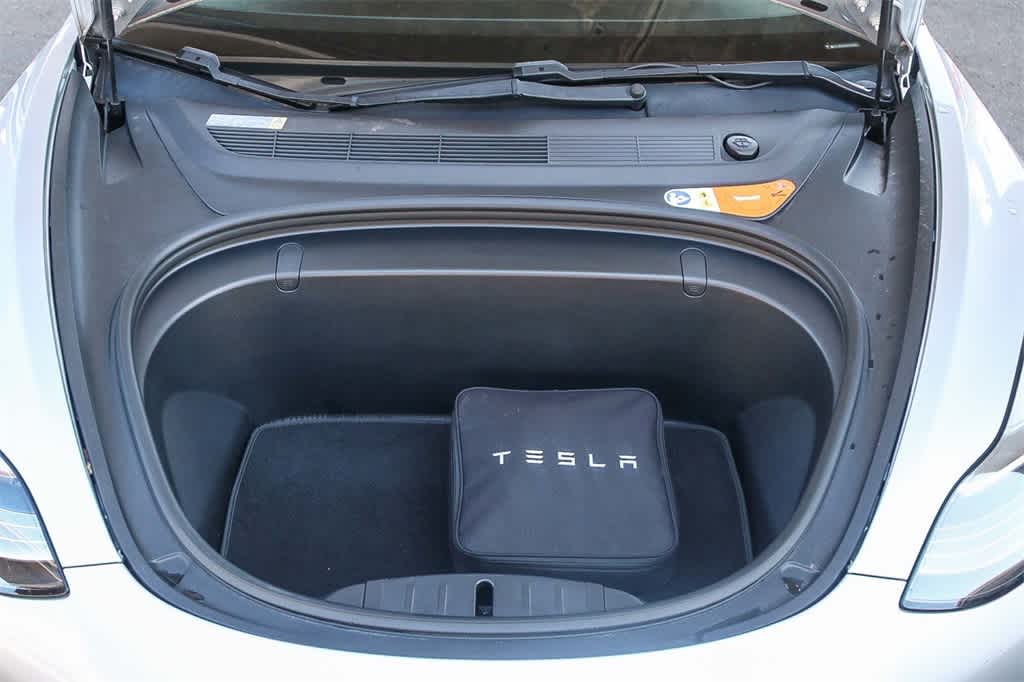 Thumbnail: 2018 Tesla Model 3 - 25