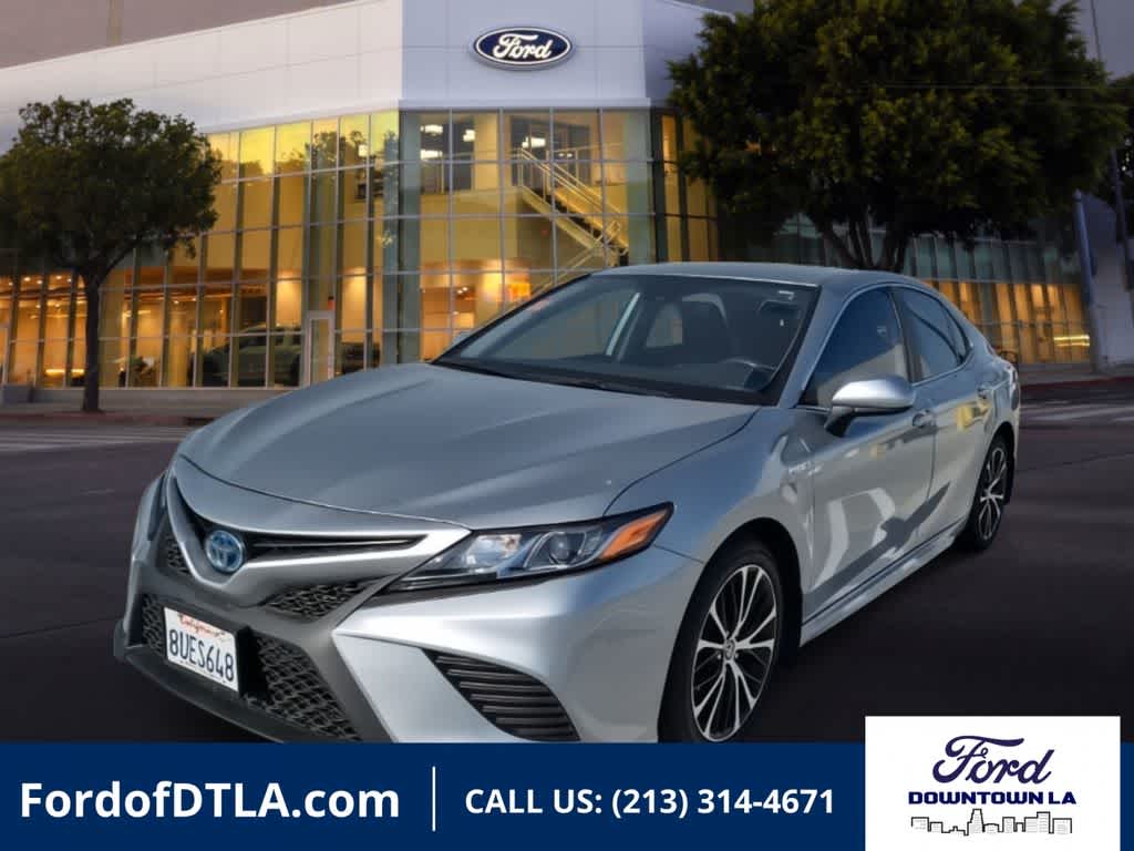 2020 Toyota Camry 2.5 Auto SE Hybrid's photo