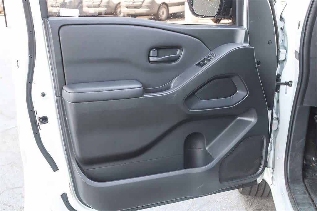 Thumbnail: 2023 Nissan Frontier - 22