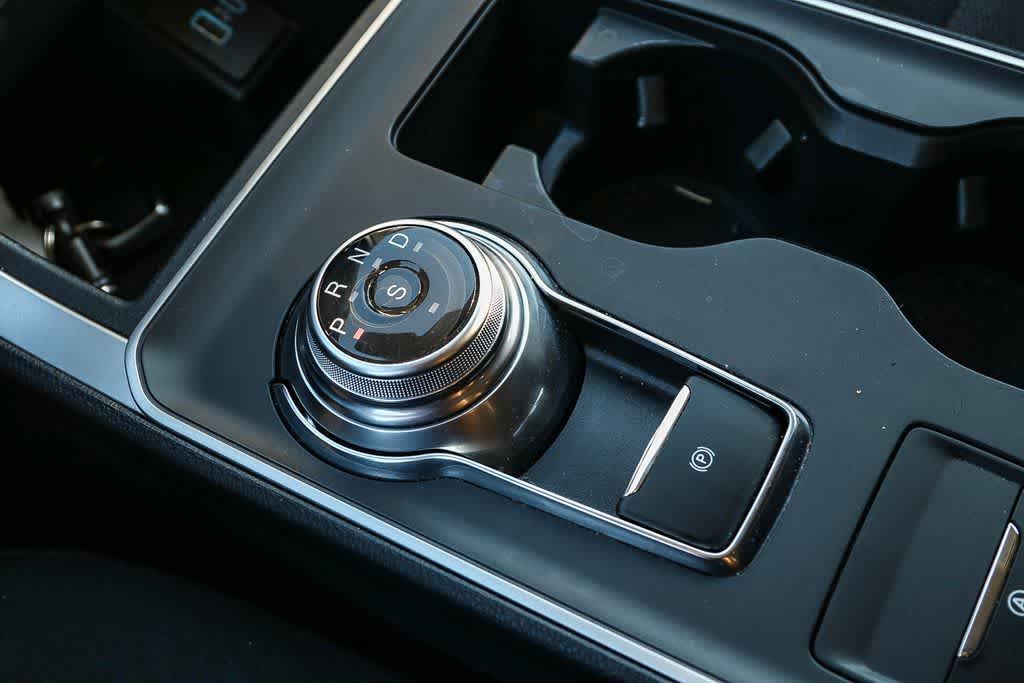 Thumbnail: 2023 Ford Edge - 21