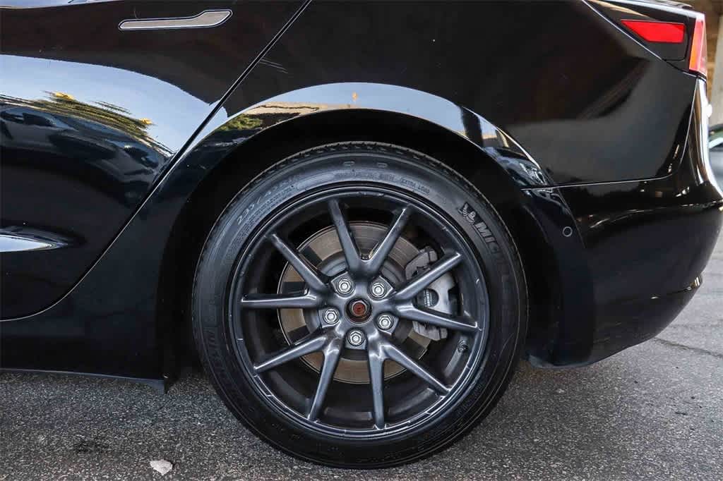 Thumbnail: 2018 Tesla Model 3 - 10