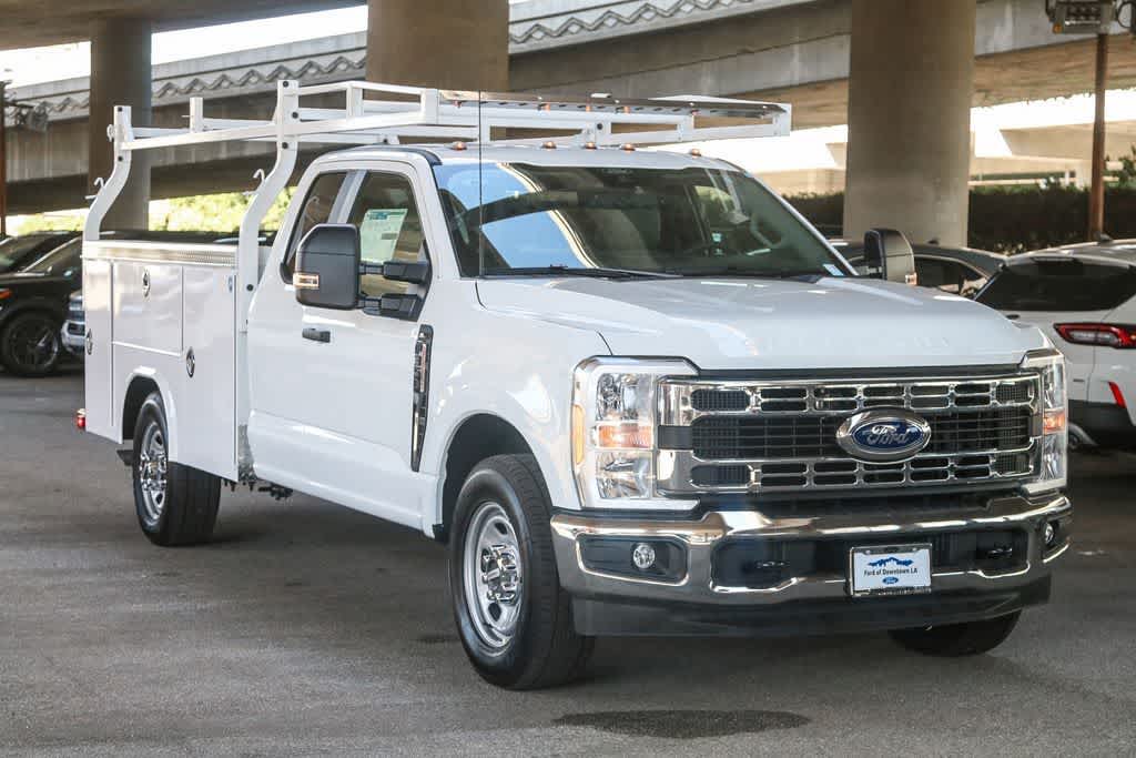 Thumbnail: 2025 Ford F-350 - 4