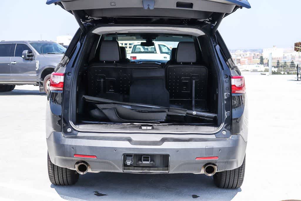 Thumbnail: 2020 Chevrolet Traverse - 27